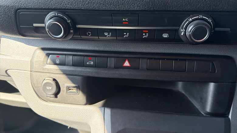 Vauxhall Vivaro L2 Diesel 2900 1.5d 100PS Sportive H1 Van